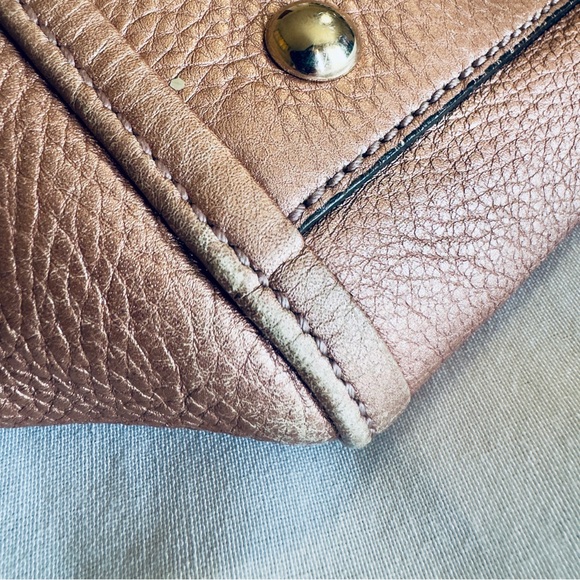 Gucci Rose Gold Metallic Pebbled Leather Soho Shoulder Bag - Picture 14 of 16